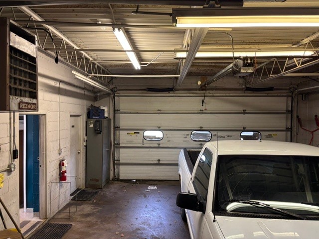 More Photos Of 5614 W Hampton Ave, Milwaukee Auto Repair For Lease