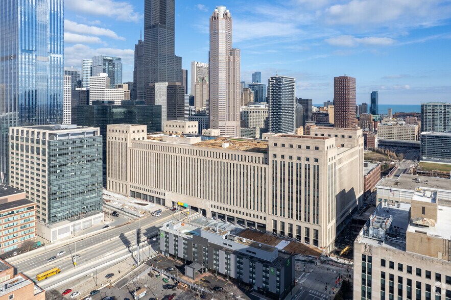 More Photos Of 433 W Van Buren St, Chicago Office For Lease