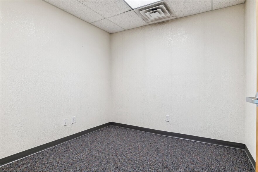 More Photos Of 5105 S Santa Fe Dr, Littleton Medical For Sale