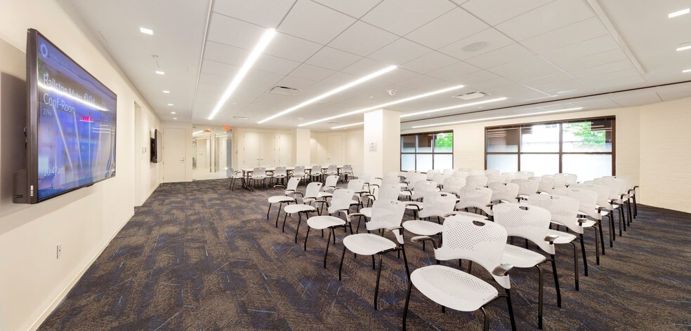 More Photos Of 901 N Stuart St, Arlington Office For Lease