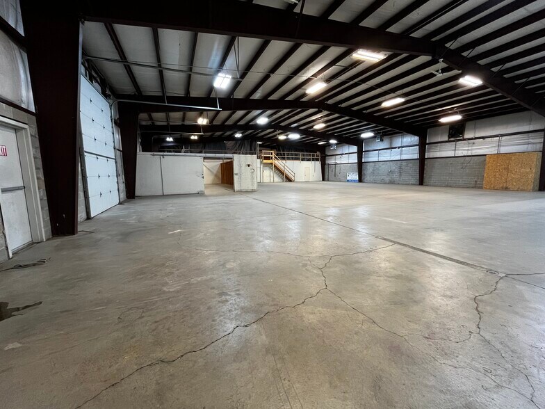 More Photos Of 2488 Williams Hwy, Williamstown Distribution For Lease
