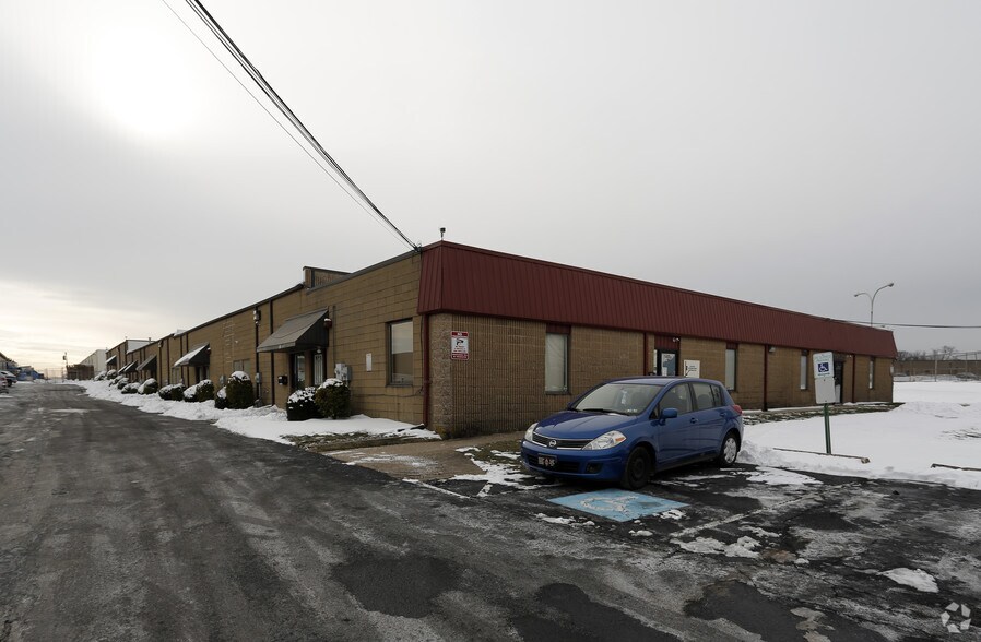 More Photos Of 1400 Adams Rd, Bensalem Warehouse For Lease