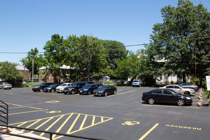 More Photos Of 1423 Chapel St, New Haven Medical For Lease