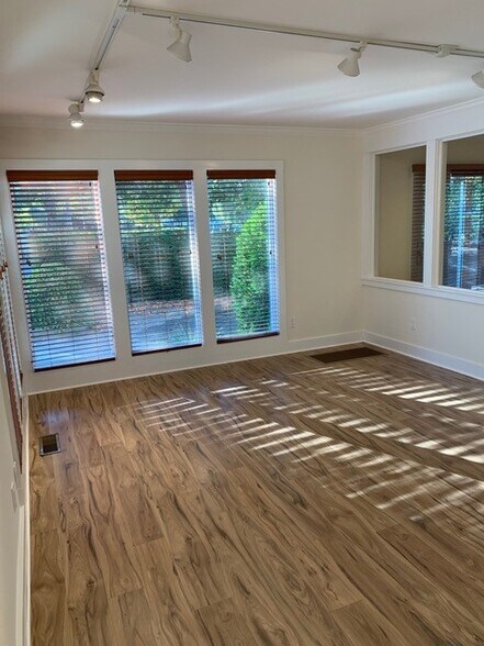 More Photos Of 802 College Ave, Kentfield Office For Sale