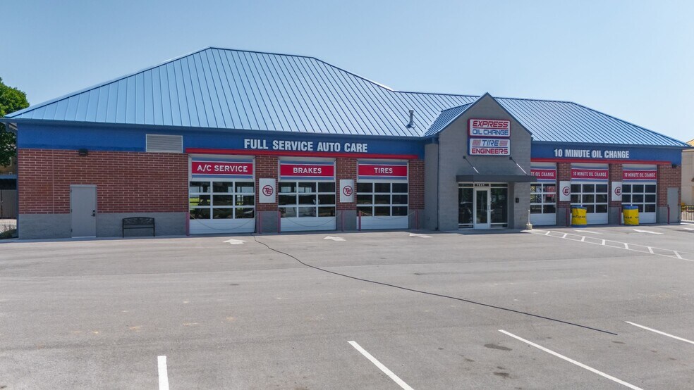Primary Photo Of 7841 N Oak Trfy, Kansas City General Retail For Sale