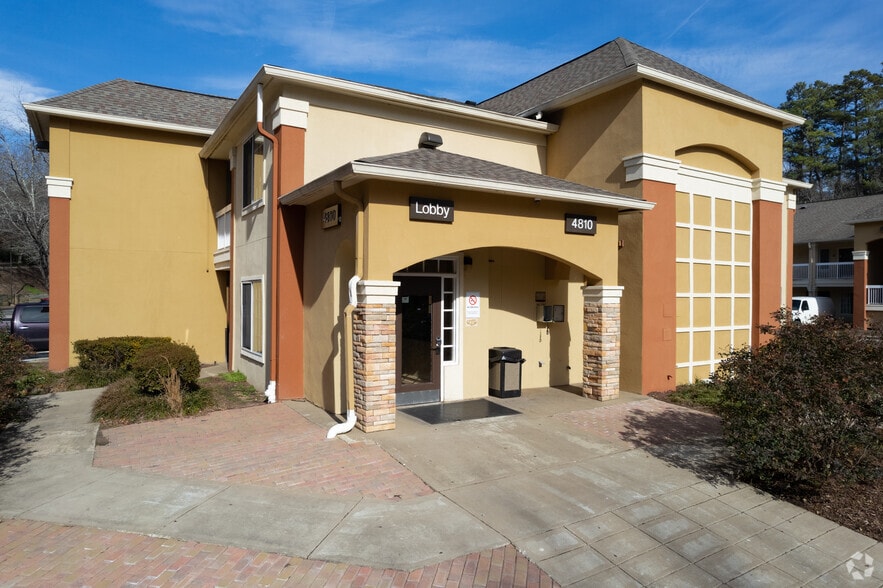 More Photos Of 4810 Bluestone Dr, Raleigh Hotel For Sale