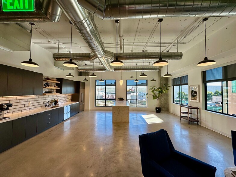 More Photos Of 2120 Colorado Ave, Santa Monica Office For Lease