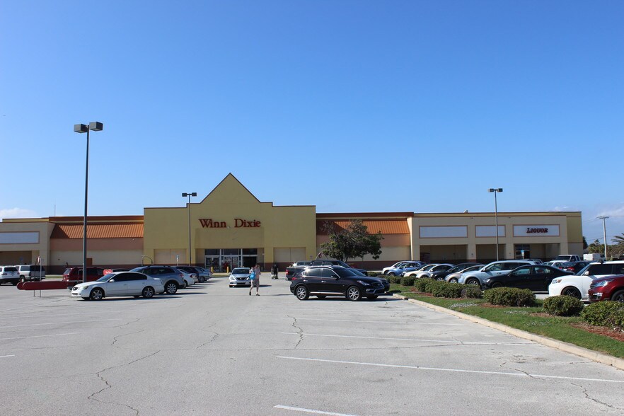 More Photos Of 959-991 E Eau Gallie Blvd, Melbourne Supermarket For Lease