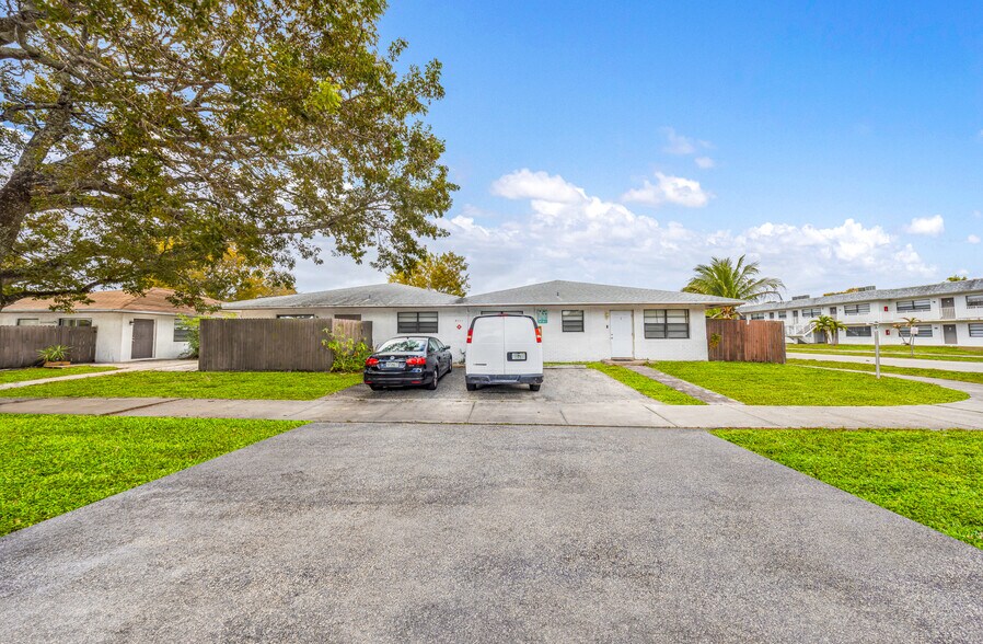 More Photos Of 3111 NW 3rd Ave, Pompano Beach Apartments For Sale