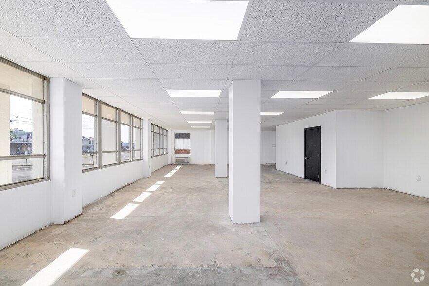 More Photos Of 6901 Old Keene Mill Rd, Springfield Office For Lease