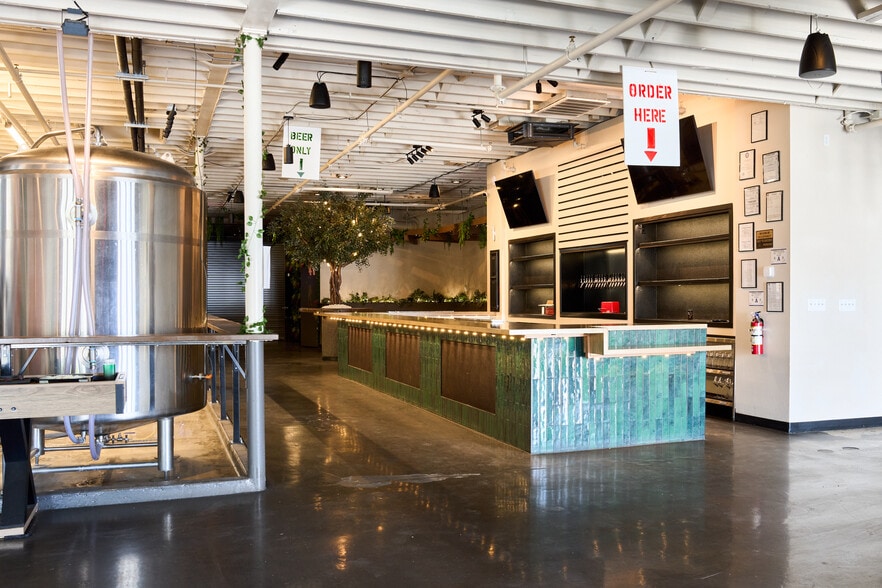 More Photos Of 1421 S Main St, Las Vegas Restaurant For Lease