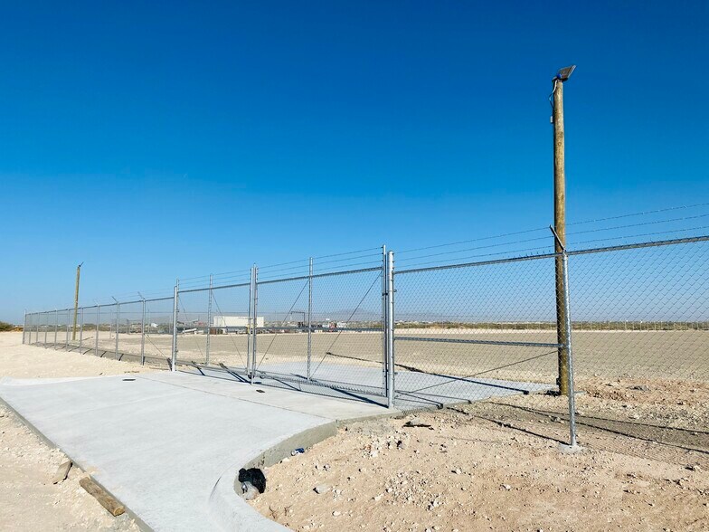 More Photos Of 13019 Pellicano Drive, El Paso Land For Lease