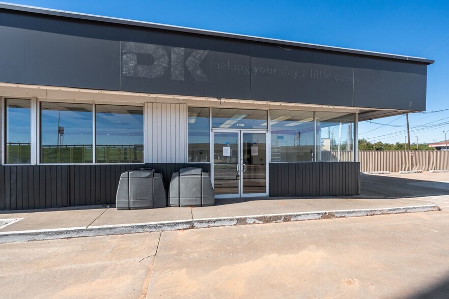 More Photos Of 1136 Central Fwy, Wichita Falls Service Station For Sale