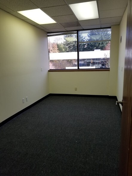 More Photos Of 1314 Central Ave S, Kent Office For Lease