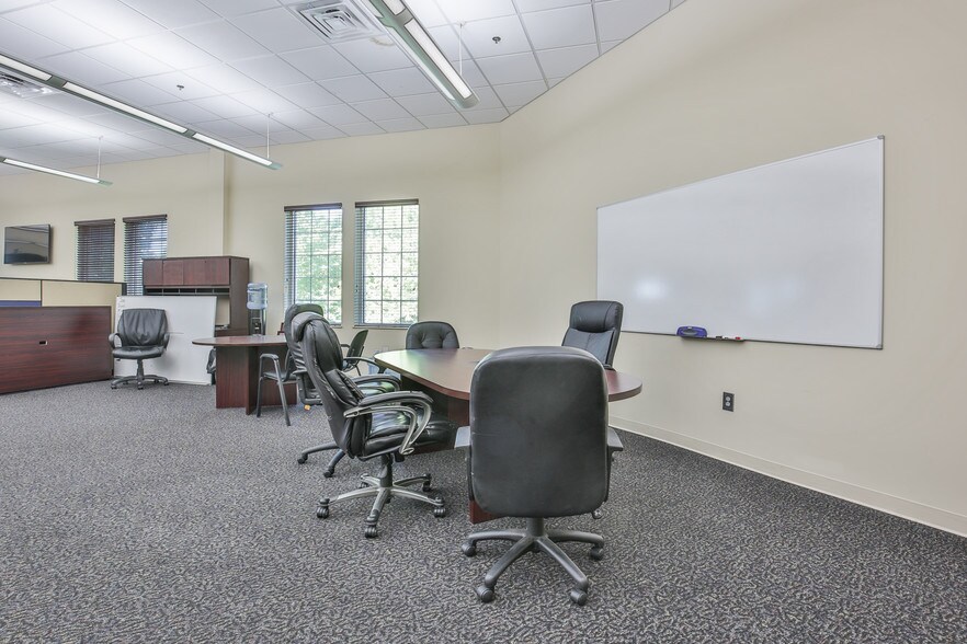 More Photos Of 500 Plantation Park Dr, Loganville Office For Sale