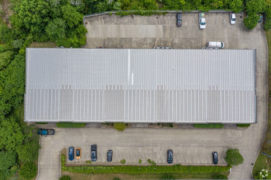 More Photos Of 225 Molly Walton Dr, Hendersonville Flex For Lease