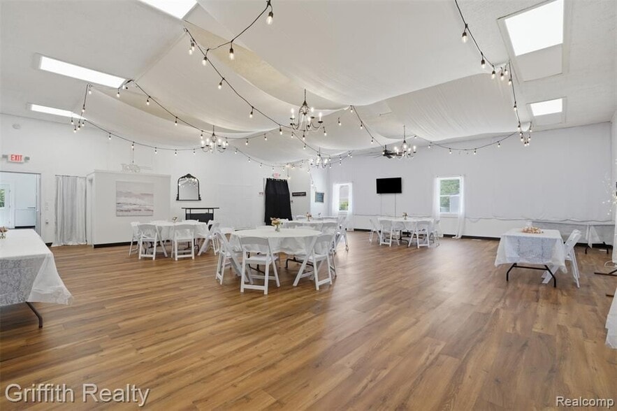 More Photos Of 131 E Main St, Vernon Religious Facility For Sale