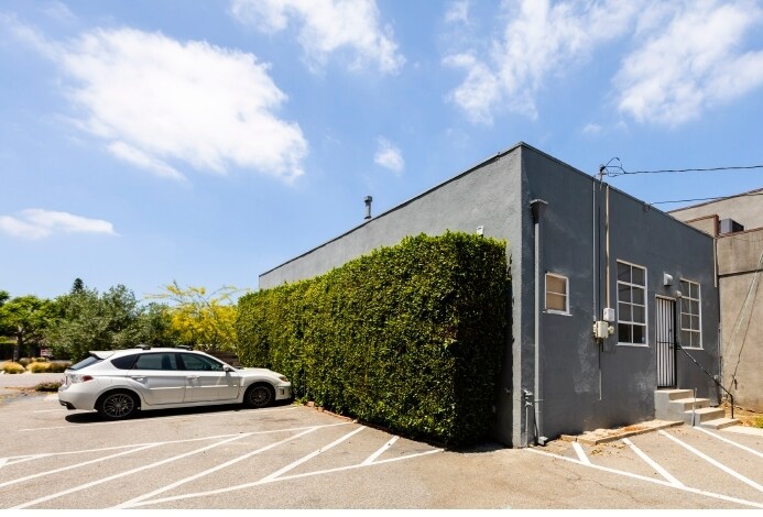 More Photos Of 3732-3740 Long Beach Blvd, Long Beach Office Residential For Lease