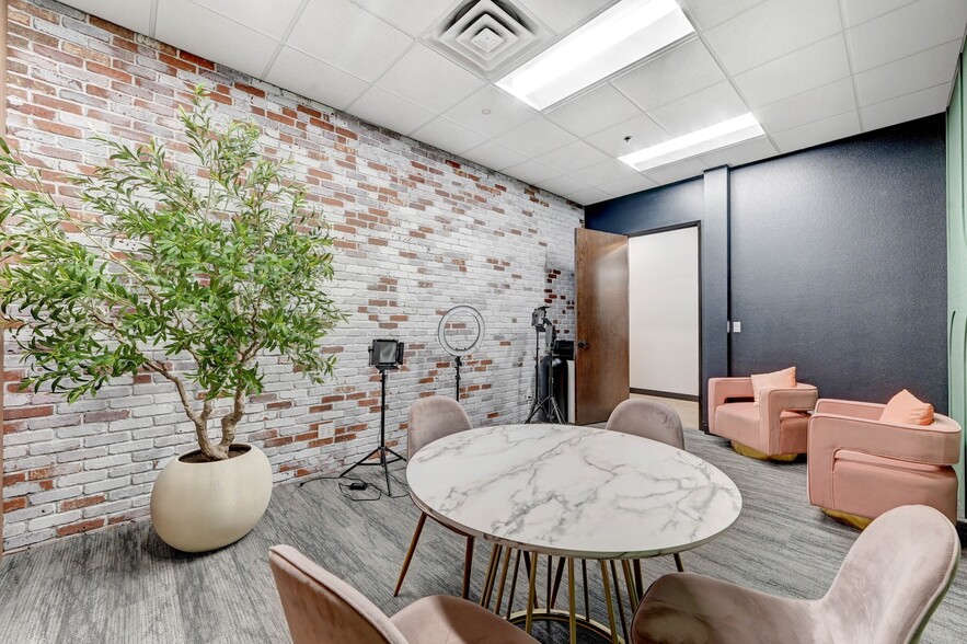 More Photos Of 9580 W Sahara Ave, Las Vegas Office For Sale