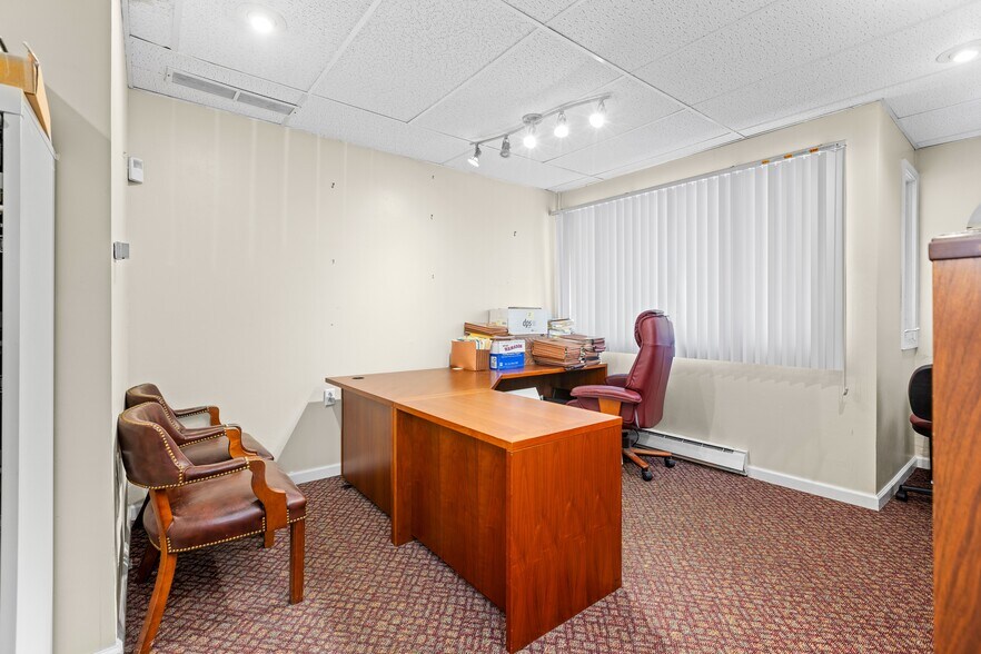 More Photos Of 1920 Fairfax Ave, Cherry Hill Light Distribution For Sale