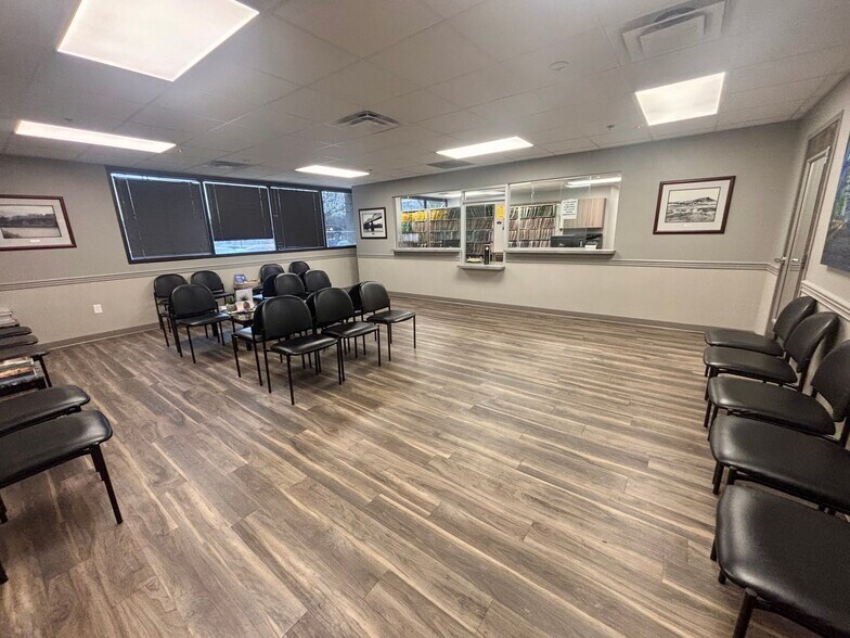 More Photos Of 935 Spring Creek Rd, East Ridge Medical For Lease