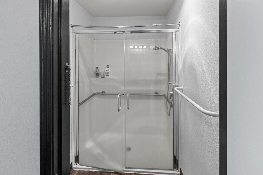 More Photos Of 615 SW Evergreen Ave, Redmond Multifamily For Sale