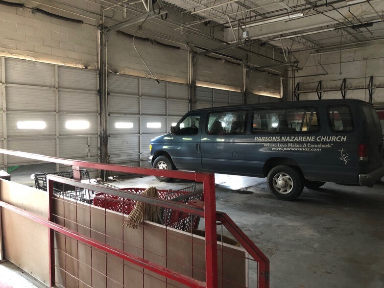 More Photos Of 300-314 E Main St, Parsons Freestanding For Sale