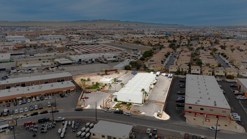 More Photos Of 265 Elliott Rd, Henderson Warehouse For Sale