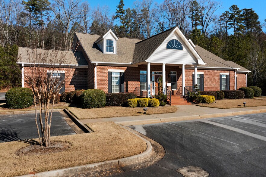More Photos Of 1300 E Main St, Cartersville Medical For Sale