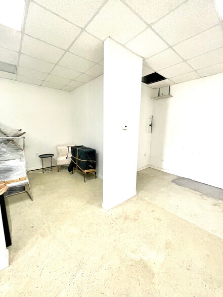 More Photos Of 3815 Bunker Hill Rd, Brentwood Warehouse For Sale