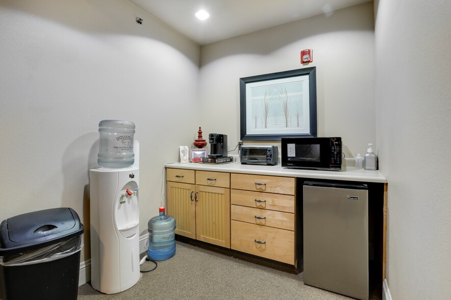 More Photos Of 750 E 9th Ave, Denver Medical For Sale