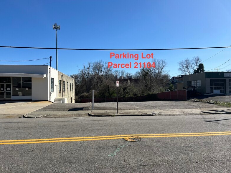 More Photos Of 125 Watson St, Danville Office For Sale