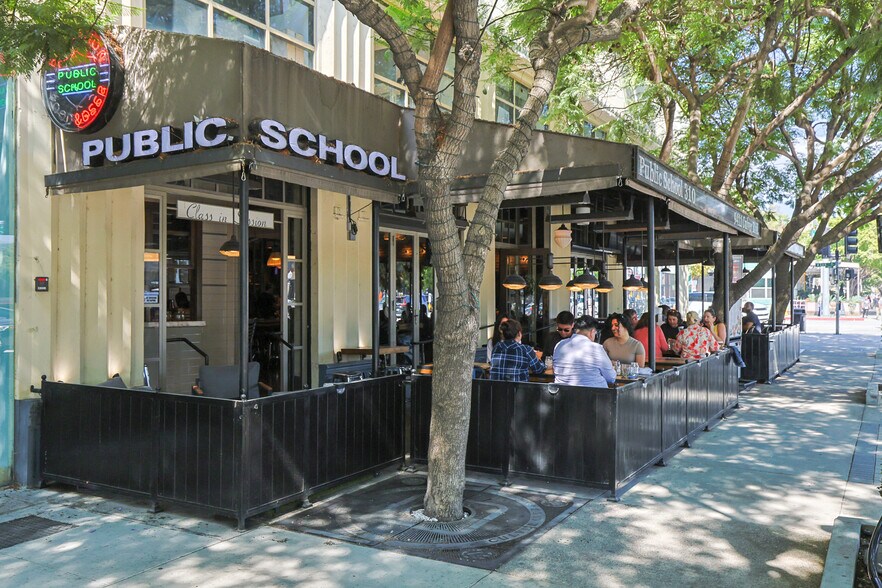 More Photos Of 3847 Main St, Culver City Storefront Retail Office For Lease