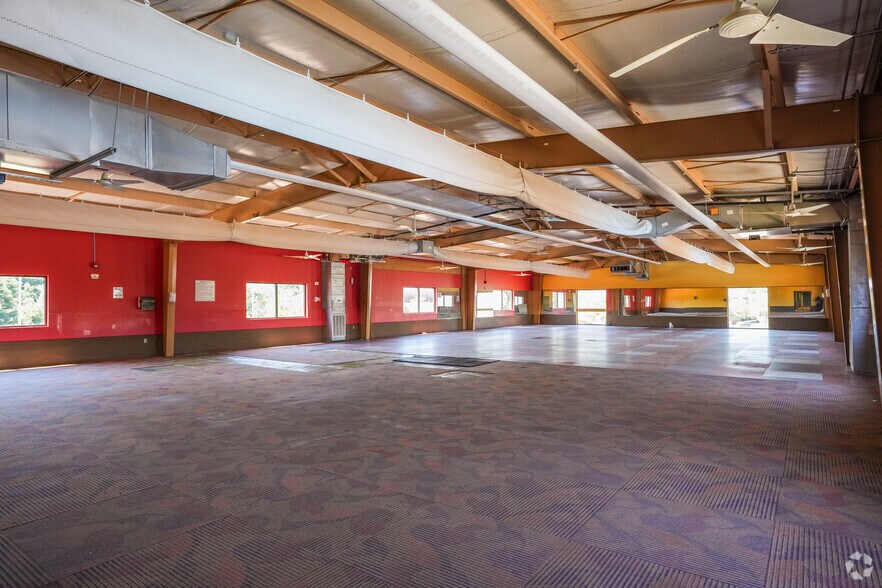 More Photos Of 46 Northtown Dr, Jackson General Retail For Sale