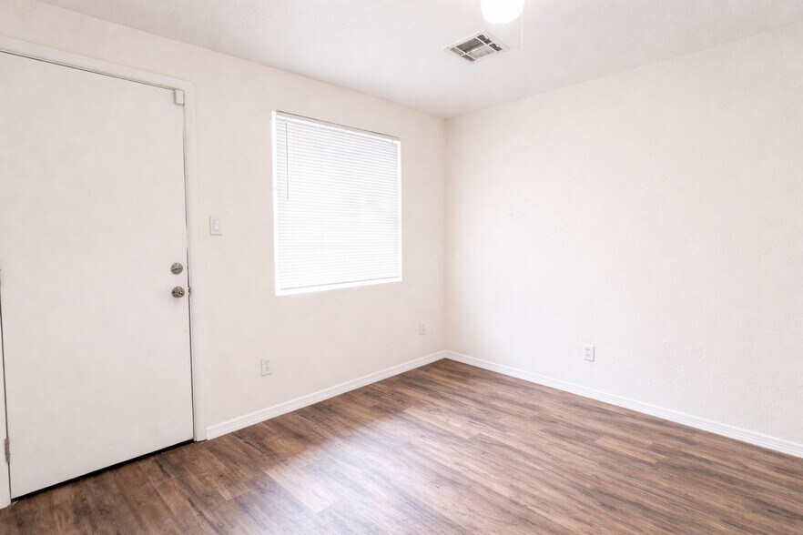 More Photos Of 8939 N 8th St, Phoenix Apartments For Sale