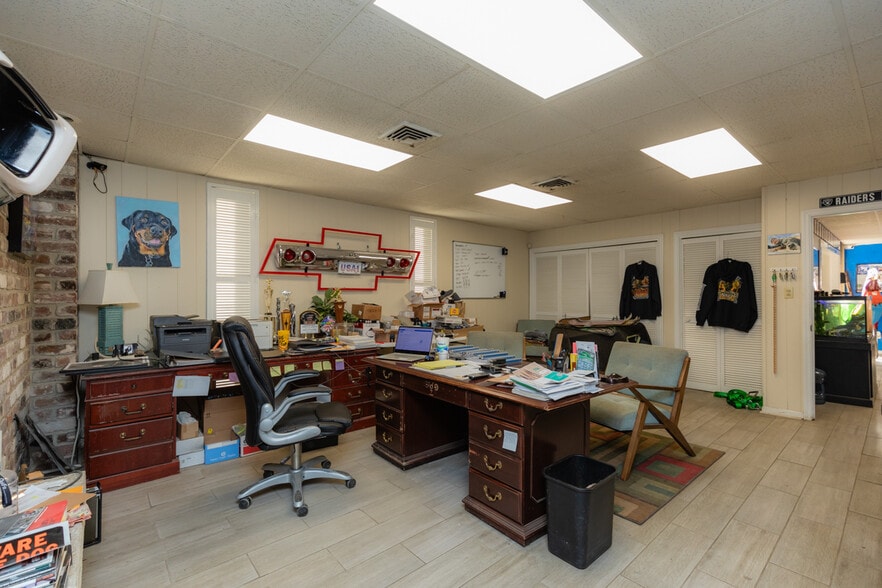 More Photos Of 1224 Dean Forest Rd, Savannah Warehouse For Lease