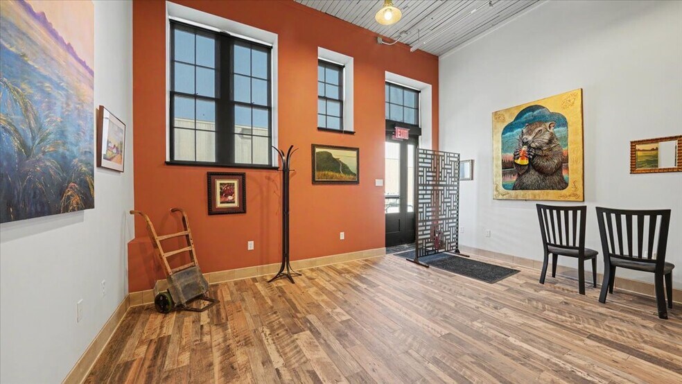 More Photos Of 102 Walnut St, Winona Office Residential For Sale