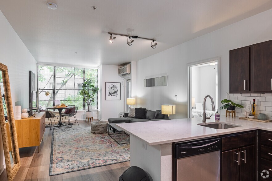 More Photos Of 1102 NW Lovejoy St, Portland Apartments For Lease