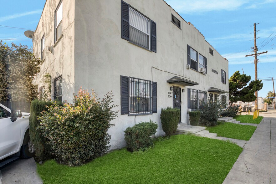 More Photos Of 300 E 55th St, Los Angeles Apartments For Sale