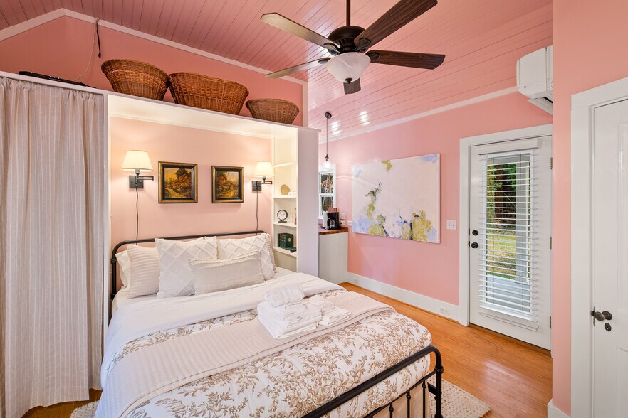More Photos Of 3500 Sunset Lodge Ct, Charlottesville Hotel For Sale