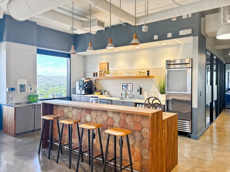 More Photos Of 3900 W Alameda Ave, Burbank Coworking Space