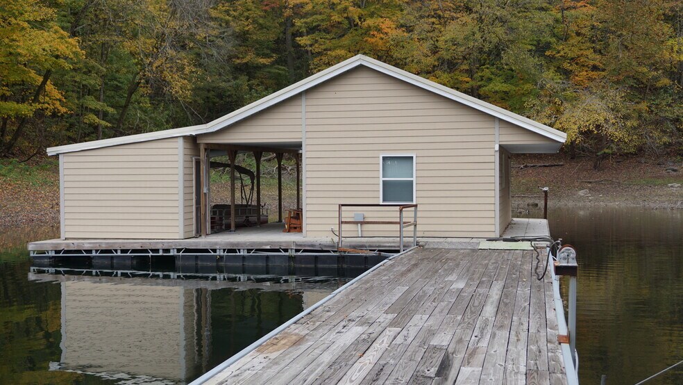 More Photos Of 440 Arlon Webb Rd, Celina Marina For Sale