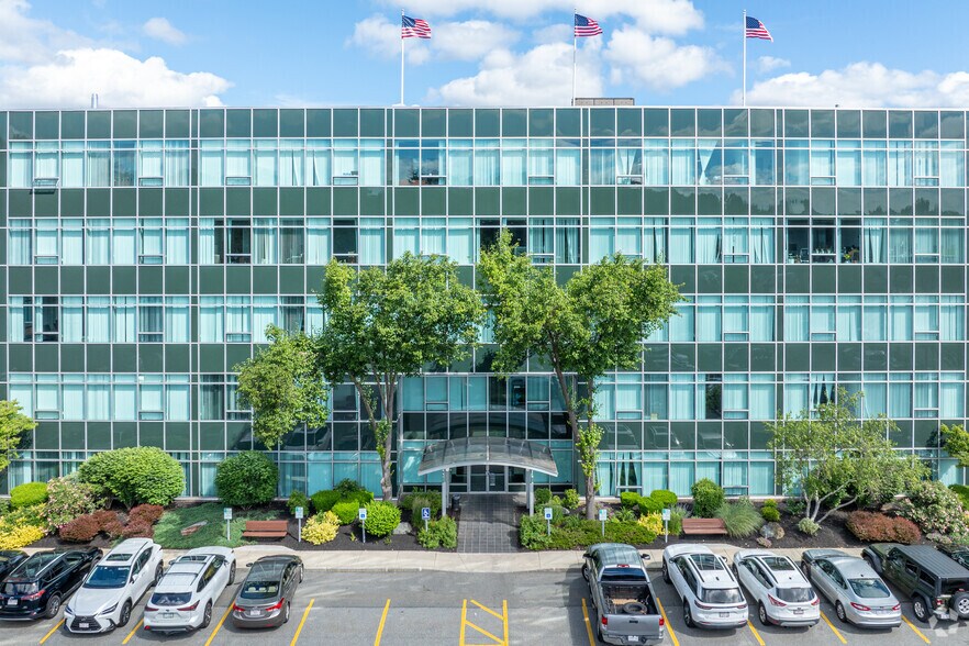 More Photos Of 12 Gill St, Woburn Office For Lease