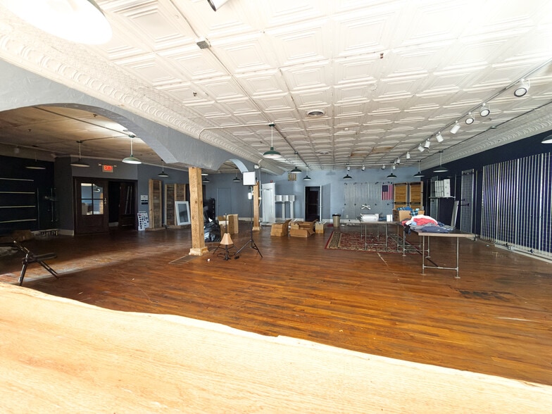 More Photos Of 308 N Main St, Mount Airy Storefront Retail Office For Sale