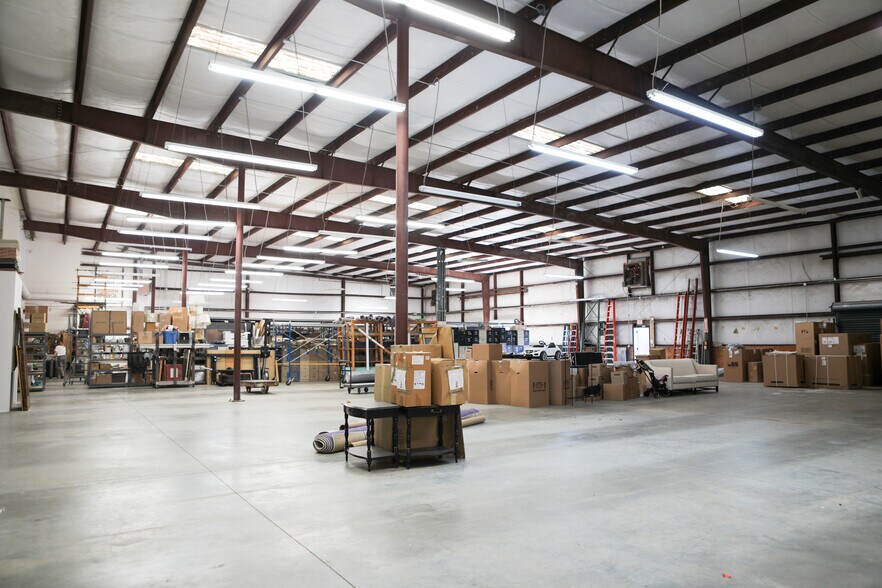 More Photos Of 3595 McCall Pl, Atlanta Distribution For Sale