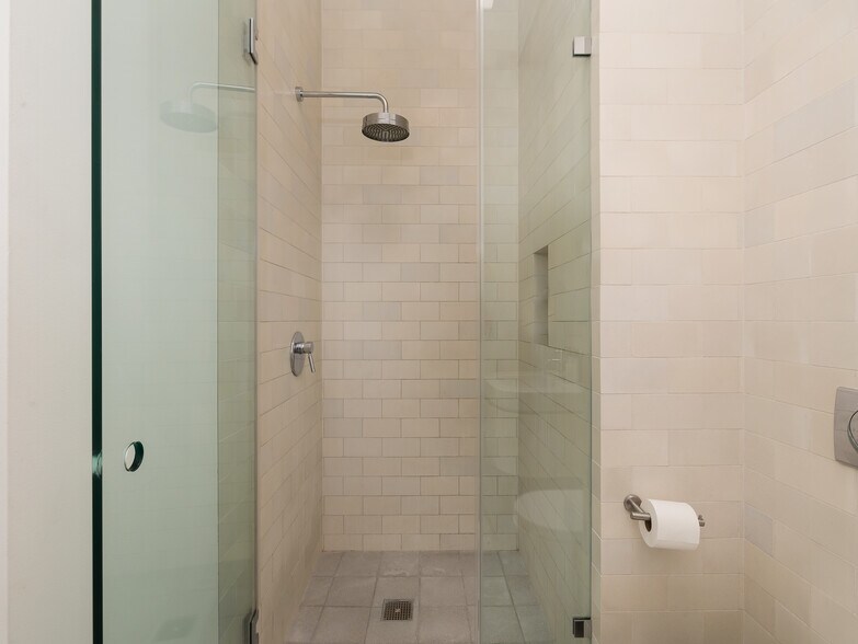 More Photos Of 208 Main St, El Segundo Loft Creative Space For Sale