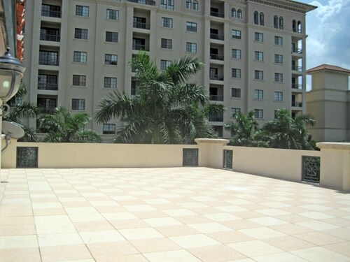 More Photos Of 197 S Federal Hwy, Boca Raton Office For Lease