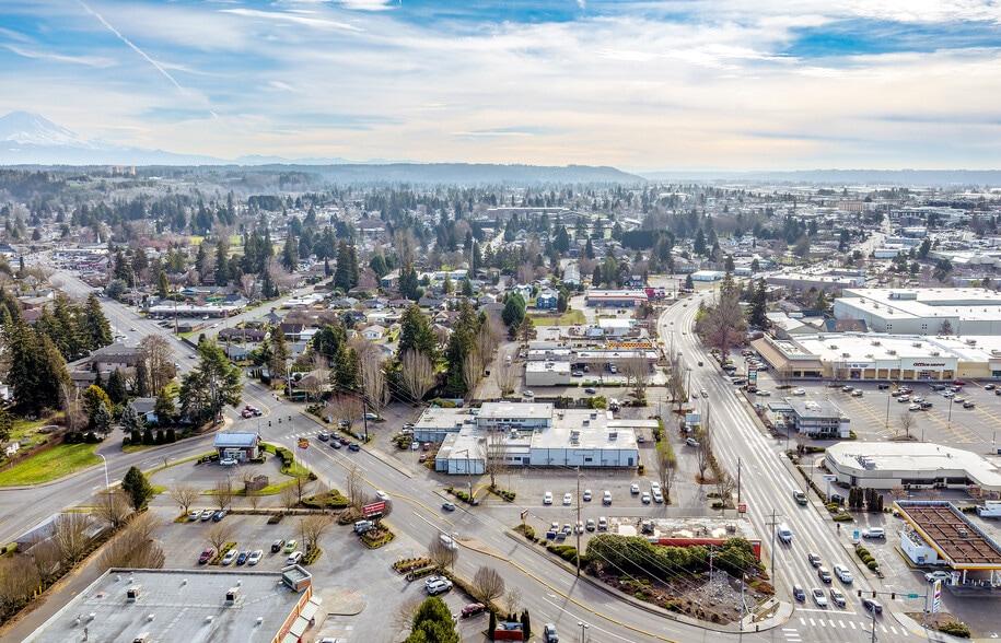 More Photos Of 1314 Auburn Way N, Auburn Health Club For Lease