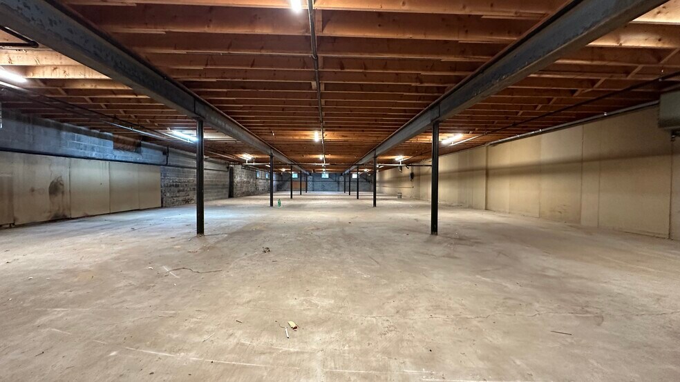 More Photos Of 200 Monroe St, Pottstown Warehouse For Lease