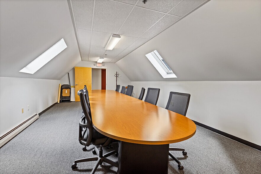 More Photos Of 323 State St, Augusta Office Residential For Sale